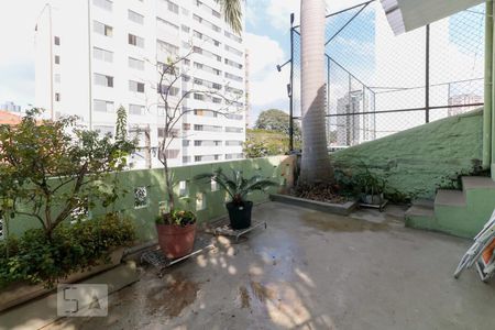 Casa à venda com 150m², 3 quartos e sem vaga Casa à venda com 150m², 3 quartos e sem vagaTeraço