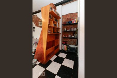 Casa à venda com 150m², 3 quartos e sem vaga Casa à venda com 150m², 3 quartos e sem vagaBanheiro