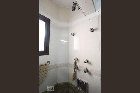 Apartamento para alugar com 133m², 4 quartos e 2 vagas Apartamento para alugar com 133m², 4 quartos e 2 vagasBanheiro da Suíte 2