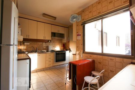 Apartamento para alugar com 133m², 4 quartos e 2 vagas Apartamento para alugar com 133m², 4 quartos e 2 vagasCozinha