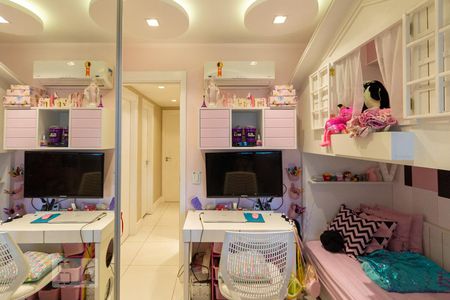 Apartamento à venda com 115m², 4 quartos e 2 vagasQuarto 1