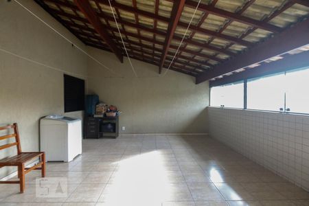Casa à venda com 400m², 4 quartos e 8 vagas Casa à venda com 400m², 4 quartos e 8 vagasCobertura