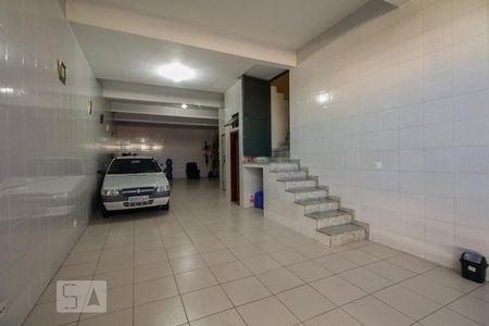 Casa à venda com 400m², 4 quartos e 8 vagas Casa à venda com 400m², 4 quartos e 8 vagasGaragem