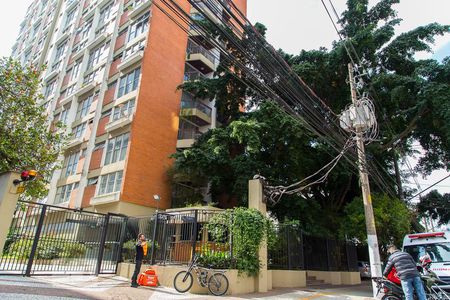 Apartamento para alugar com 136m², 1 quarto e 1 vaga Apartamento para alugar com 136m², 1 quarto e 1 vagaFachada