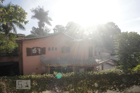 Casa para alugar com 380m², 4 quartos e 3 vagasVista da suíte