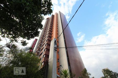 Apartamento para alugar com 275m², 4 quartos e 4 vagasFachada