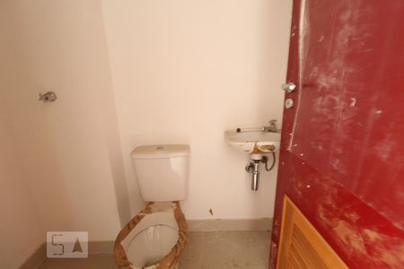 Apartamento para alugar com 275m², 4 quartos e 4 vagasBanheiro de serviço