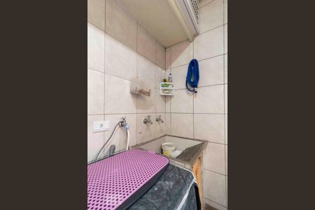 Casa à venda com 225m², 3 quartos e 2 vagas Casa à venda com 225m², 3 quartos e 2 vagasÁrea de Serviço