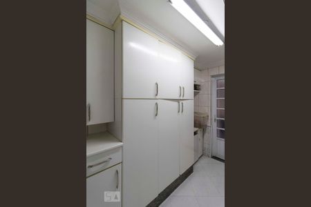 Casa à venda com 225m², 3 quartos e 2 vagas Casa à venda com 225m², 3 quartos e 2 vagasÁrea de Serviço