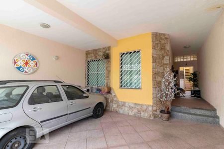 Casa à venda com 225m², 3 quartos e 2 vagas Casa à venda com 225m², 3 quartos e 2 vagasGaragem