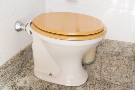 Casa à venda com 260m², 3 quartos e 3 vagas Casa à venda com 260m², 3 quartos e 3 vagasBanheiro de Serviço