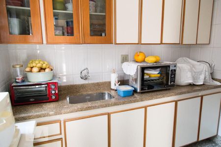 Casa à venda com 260m², 3 quartos e 3 vagas Casa à venda com 260m², 3 quartos e 3 vagasCozinha