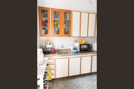 Casa à venda com 260m², 3 quartos e 3 vagas Casa à venda com 260m², 3 quartos e 3 vagasCozinha