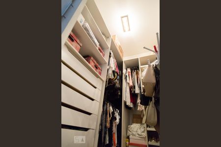 Casa à venda com 260m², 3 quartos e 3 vagas Casa à venda com 260m², 3 quartos e 3 vagasQuarto 2