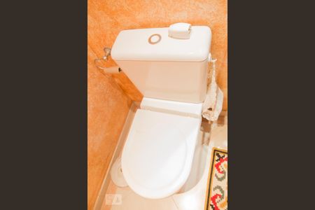 Casa à venda com 260m², 3 quartos e 3 vagas Casa à venda com 260m², 3 quartos e 3 vagasLavabo