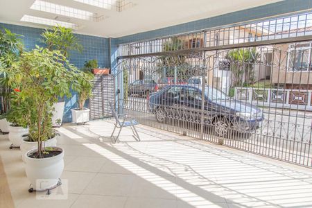 Casa à venda com 260m², 3 quartos e 3 vagas Casa à venda com 260m², 3 quartos e 3 vagasGaragem