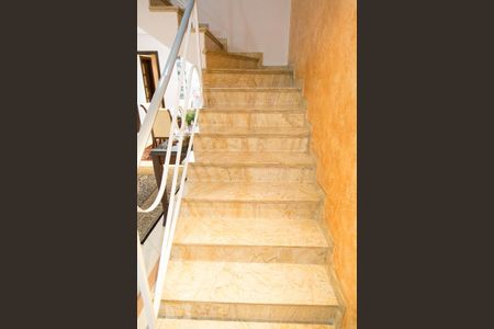 Casa à venda com 260m², 3 quartos e 3 vagas Casa à venda com 260m², 3 quartos e 3 vagasLavabo