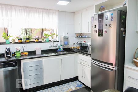 Casa à venda com 260m², 3 quartos e 3 vagas Casa à venda com 260m², 3 quartos e 3 vagasCozinha