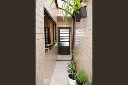 Casa à venda com 260m², 3 quartos e 3 vagas Casa à venda com 260m², 3 quartos e 3 vagasQuintal