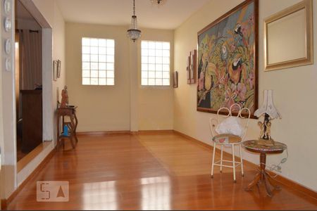 Casa à venda com 507m², 6 quartos e 2 vagasHall dos Quartos