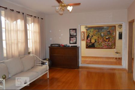 Casa à venda com 507m², 6 quartos e 2 vagasQuarto 4 - Suíte