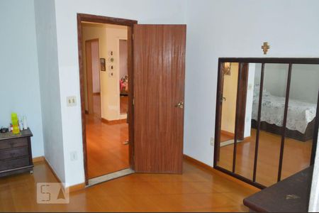 Casa à venda com 507m², 6 quartos e 2 vagasQuarto 6 - Suíte