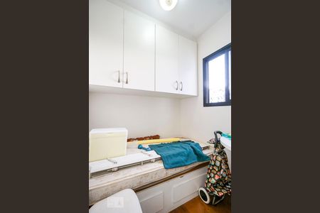 Apartamento à venda com 125m², 3 quartos e 3 vagas Apartamento à venda com 125m², 3 quartos e 3 vagasQuarto de serviço