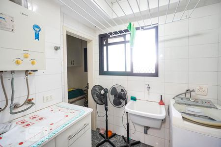 Apartamento à venda com 125m², 3 quartos e 3 vagas Apartamento à venda com 125m², 3 quartos e 3 vagasÁrea de serviço