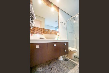 Apartamento à venda com 125m², 3 quartos e 3 vagas Apartamento à venda com 125m², 3 quartos e 3 vagasBanheiro suíte 02