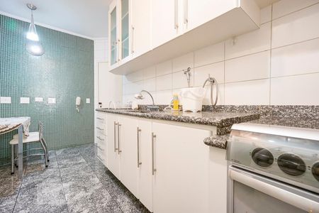 Apartamento à venda com 125m², 3 quartos e 3 vagas Apartamento à venda com 125m², 3 quartos e 3 vagasCozinha