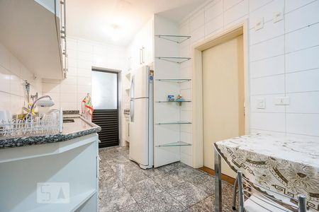 Apartamento à venda com 125m², 3 quartos e 3 vagas Apartamento à venda com 125m², 3 quartos e 3 vagasCozinha