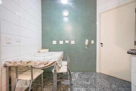 Apartamento à venda com 125m², 3 quartos e 3 vagas Apartamento à venda com 125m², 3 quartos e 3 vagasCozinha