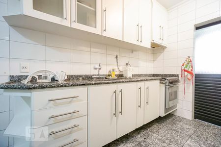Apartamento à venda com 125m², 3 quartos e 3 vagas Apartamento à venda com 125m², 3 quartos e 3 vagasCozinha