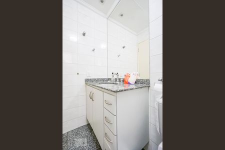 Apartamento à venda com 125m², 3 quartos e 3 vagas Apartamento à venda com 125m², 3 quartos e 3 vagasBanheiro suíte 03