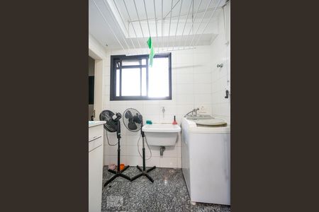 Apartamento à venda com 125m², 3 quartos e 3 vagas Apartamento à venda com 125m², 3 quartos e 3 vagasÁrea de serviço