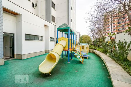 Apartamento à venda com 125m², 3 quartos e 3 vagas Apartamento à venda com 125m², 3 quartos e 3 vagasPlayground