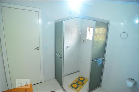 Casa à venda com 257m², 5 quartos e 5 vagasBanheiro Suíte 2