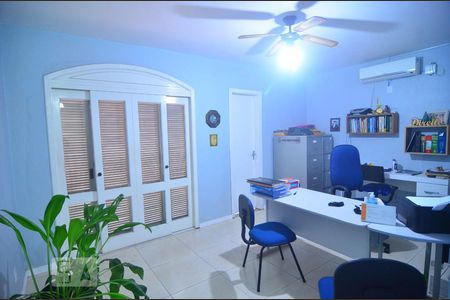 Casa à venda com 257m², 5 quartos e 5 vagasSuíte 1