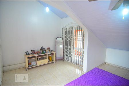 Casa à venda com 257m², 5 quartos e 5 vagasSuíte 2