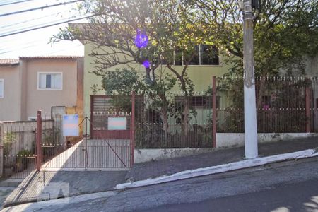 Casa à venda com 300m², 3 quartos e 4 vagas Casa à venda com 300m², 3 quartos e 4 vagasFachada