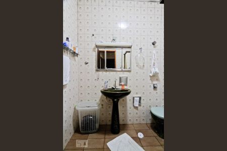 Casa à venda com 300m², 3 quartos e 4 vagas Casa à venda com 300m², 3 quartos e 4 vagasBanheiro