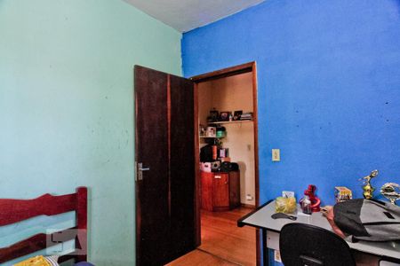 Casa à venda com 300m², 3 quartos e 4 vagas Casa à venda com 300m², 3 quartos e 4 vagasQuarto 2