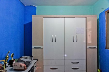 Casa à venda com 300m², 3 quartos e 4 vagas Casa à venda com 300m², 3 quartos e 4 vagasQuarto 2