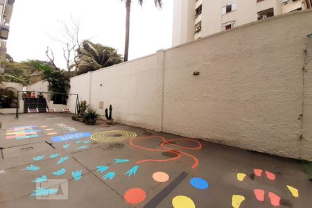 Apartamento para alugar com 75m², 2 quartos e 1 vaga Apartamento para alugar com 75m², 2 quartos e 1 vagaÁrea Comum - Playground