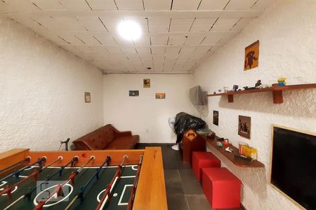 Apartamento para alugar com 75m², 2 quartos e 1 vaga Apartamento para alugar com 75m², 2 quartos e 1 vagaÁrea comum - Sala de jogos