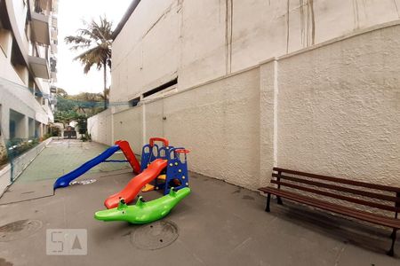 Apartamento para alugar com 75m², 2 quartos e 1 vaga Apartamento para alugar com 75m², 2 quartos e 1 vagaÁrea Comum - Playground