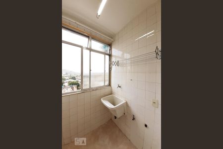 Apartamento para alugar com 75m², 2 quartos e 1 vaga Apartamento para alugar com 75m², 2 quartos e 1 vagaÁrea de Serviço