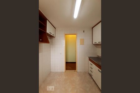 Apartamento para alugar com 75m², 2 quartos e 1 vaga Apartamento para alugar com 75m², 2 quartos e 1 vagaCozinha