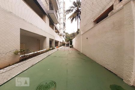 Apartamento para alugar com 75m², 2 quartos e 1 vaga Apartamento para alugar com 75m², 2 quartos e 1 vagaÁrea comum - Quadra