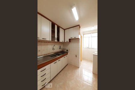 Apartamento para alugar com 75m², 2 quartos e 1 vaga Apartamento para alugar com 75m², 2 quartos e 1 vagaCozinha